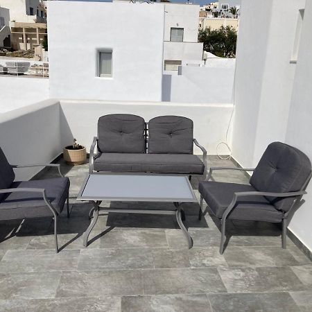 Triena Apartments Fira  Eksteriør billede