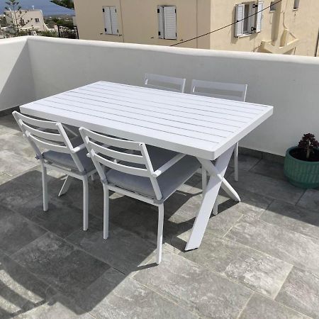 Triena Apartments Fira  Eksteriør billede