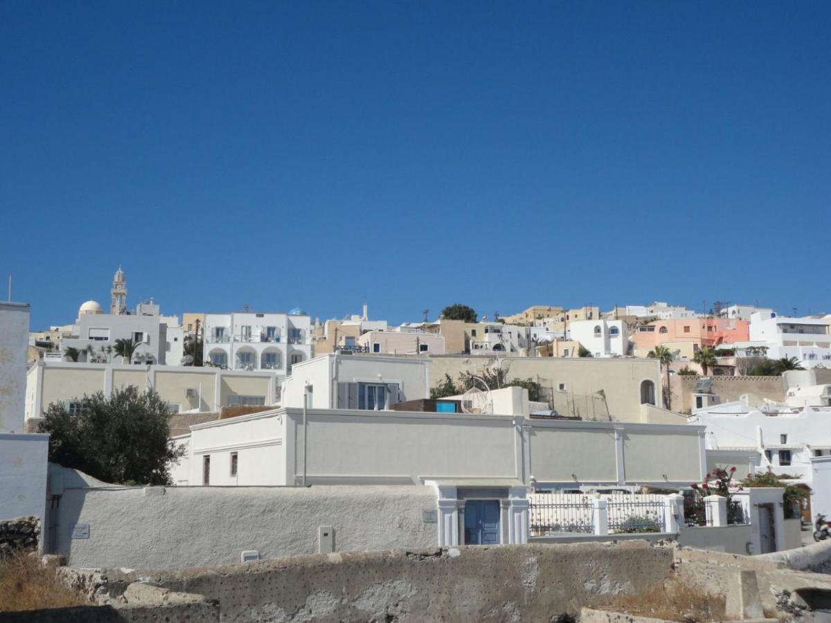 Triena Apartments Fira  Eksteriør billede