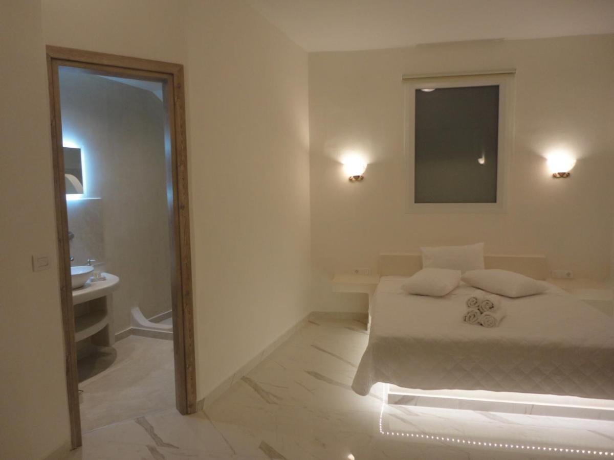 Triena Apartments Fira  Eksteriør billede